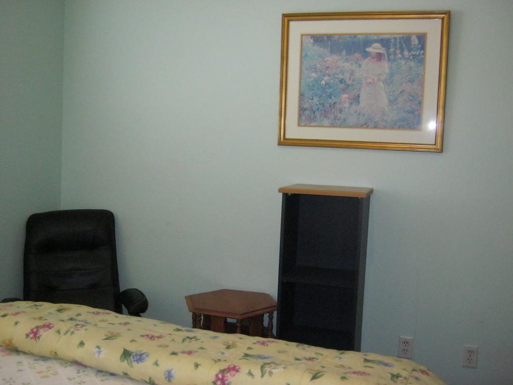 Kelowna Okanagan Lake Hostel Chambre photo