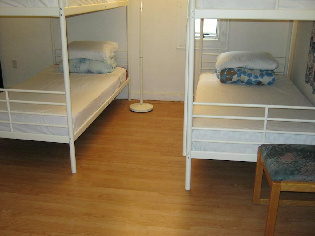 Kelowna Okanagan Lake Hostel Extérieur photo