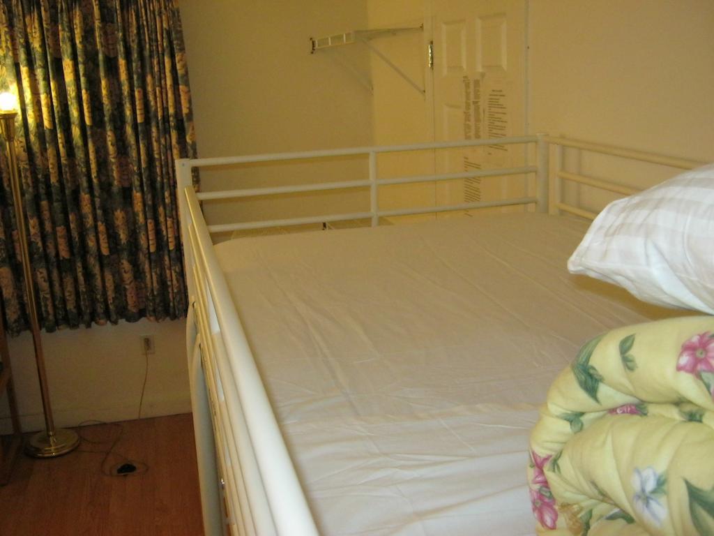 Kelowna Okanagan Lake Hostel Extérieur photo