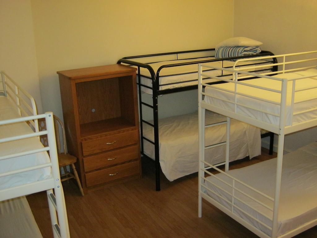 Kelowna Okanagan Lake Hostel Extérieur photo