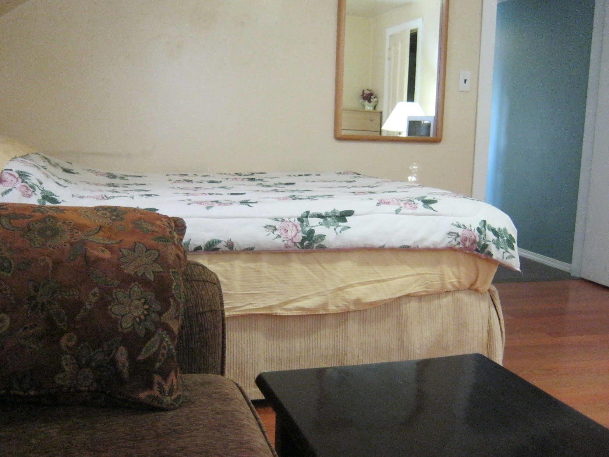 Kelowna Okanagan Lake Hostel Extérieur photo
